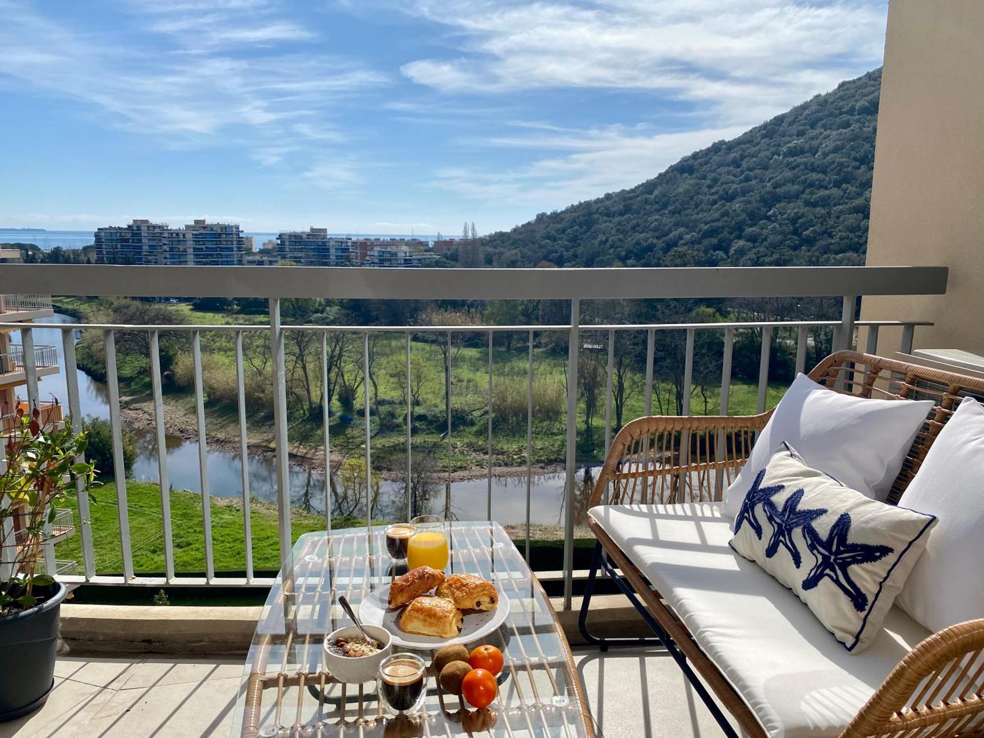 Appartement Luxe Vue Mer Et Collines Avec Piscine Mandelieu Extérieur photo